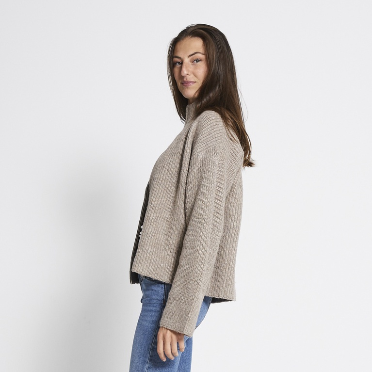 Ribbstickad kofta "Zip Cardigan" Ribbstickad kofta "Zip Cardigan"